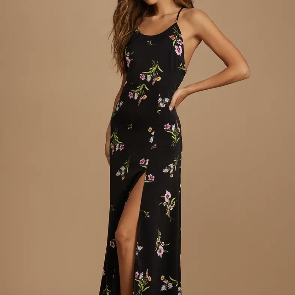Lulu's black floral maxi dress